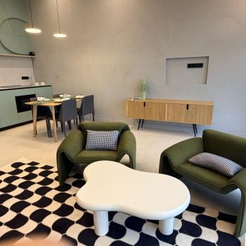Продается 1-комнатная квартира, 64 м²