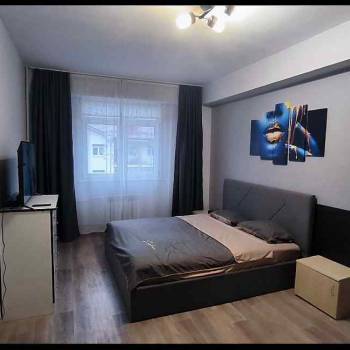 Сдается 1-комнатная квартира, 65 м²