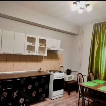 Сдается 1-комнатная квартира, 65 м²