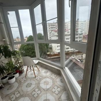 Продается 1-комнатная квартира, 42 м²