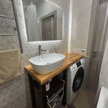 Продается 1-комнатная квартира, 42 м²