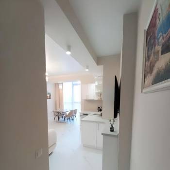 Продается 1-комнатная квартира, 47 м²