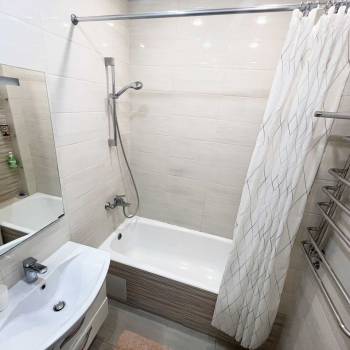 Сдается Многокомнатная квартира, 75 м²