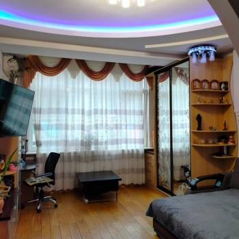 Продается 1-комнатная квартира, 35 м²