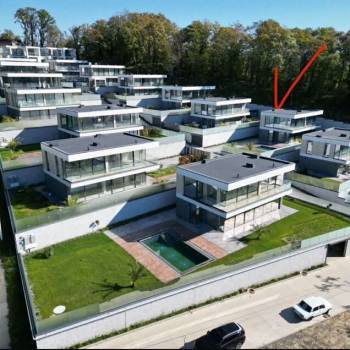Продается Дом, 230 м²
