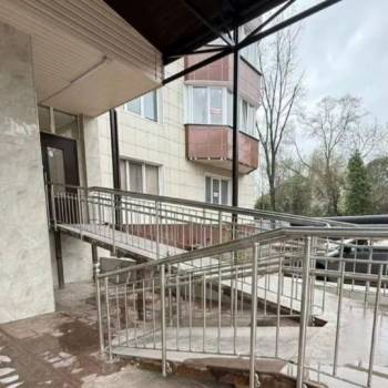 Продается 1-комнатная квартира, 70,1 м²