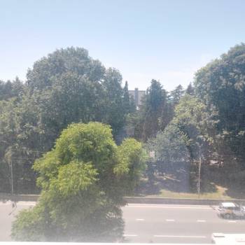 Продается 1-комнатная квартира, 70,1 м²