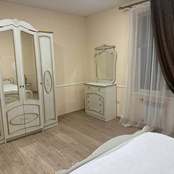 Сдается Многокомнатная квартира, 100 м²