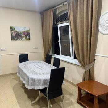 Сдается Многокомнатная квартира, 100 м²