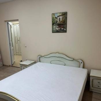 Сдается Многокомнатная квартира, 100 м²