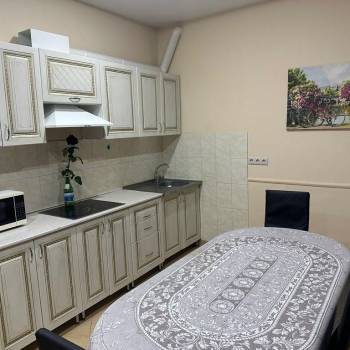 Сдается Многокомнатная квартира, 100 м²
