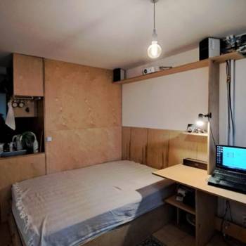 Продается 1-комнатная квартира, 15,2 м²