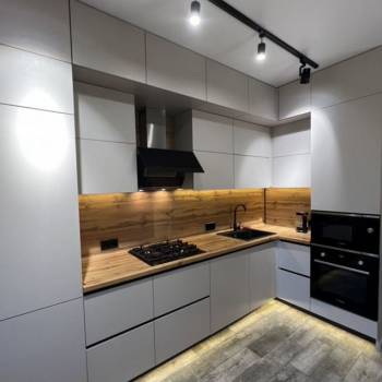 Продается 1-комнатная квартира, 69 м²