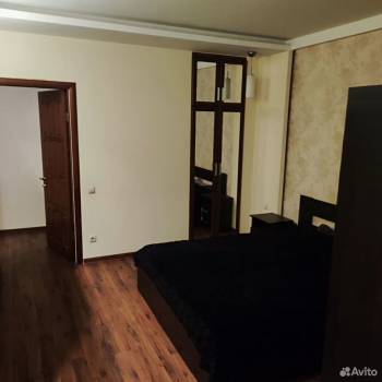 Сдается 2-х комнатная квартира, 76 м²