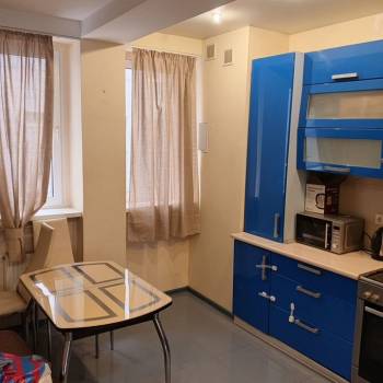 Сдается 2-х комнатная квартира, 76 м²