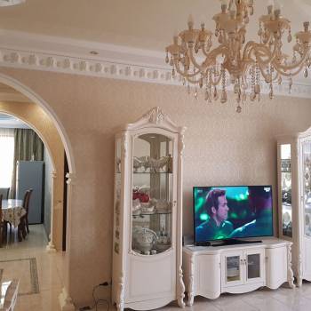Продается Дом, 450 м²