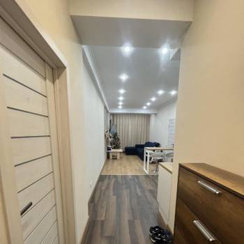 Продается 1-комнатная квартира, 54 м²