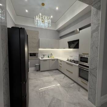 Продается Дом, 380 м²