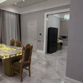 Продается Дом, 380 м²