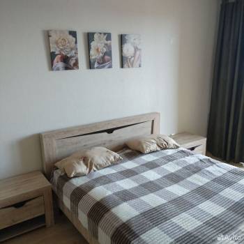 Сдается 2-х комнатная квартира, 90 м²