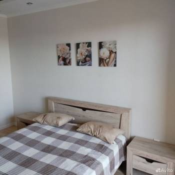 Сдается 2-х комнатная квартира, 90 м²
