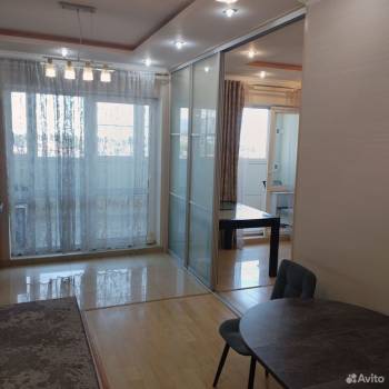 Сдается 2-х комнатная квартира, 90 м²