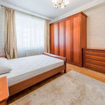 Продается 3-х комнатная квартира, 175 м²