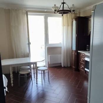Продается 1-комнатная квартира, 59,3 м²