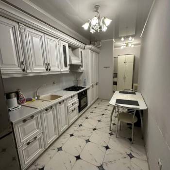 Сдается 1-комнатная квартира, 42 м²