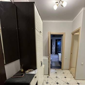 Сдается 1-комнатная квартира, 42 м²