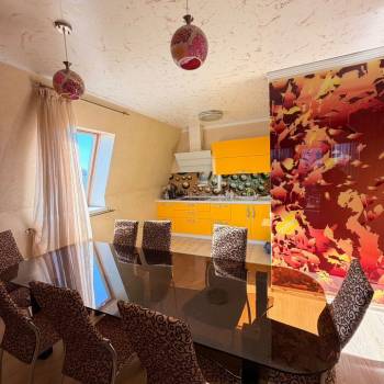 Сдается 2-х комнатная квартира, 150 м²