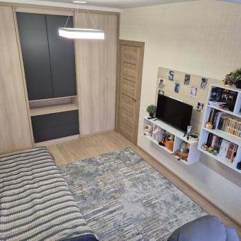 Продается Многокомнатная квартира, 94 м²
