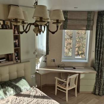 Продается Многокомнатная квартира, 94 м²