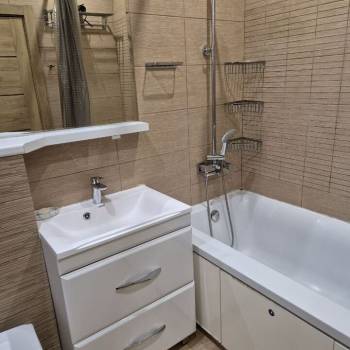 Продается Многокомнатная квартира, 94 м²