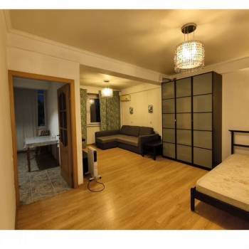 Продается 1-комнатная квартира, 41,7 м²