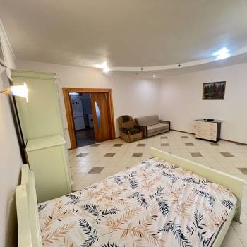 Сдается 2-х комнатная квартира, 75 м²