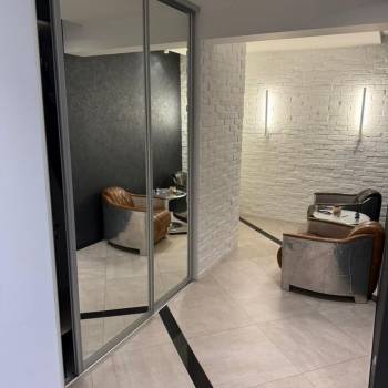 Сдается 2-х комнатная квартира, 108 м²