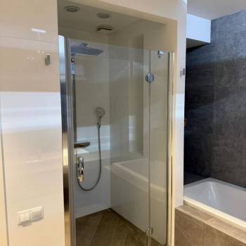 Сдается 2-х комнатная квартира, 108 м²