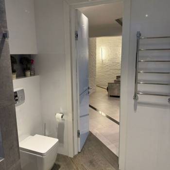 Сдается 2-х комнатная квартира, 108 м²