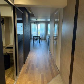 Сдается 2-х комнатная квартира, 108 м²