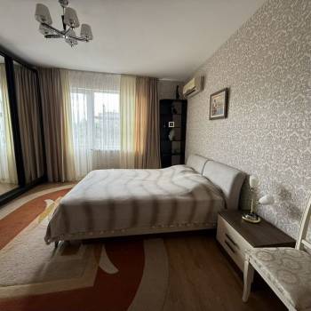 Сдается 2-х комнатная квартира, 65 м²
