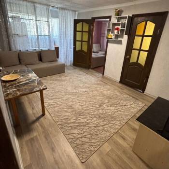 Сдается Многокомнатная квартира, 60 м²