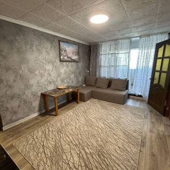 Сдается Многокомнатная квартира, 60 м²