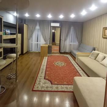 Сдается 1-комнатная квартира, 42 м²