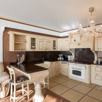 Продается 3-х комнатная квартира, 125 м²
