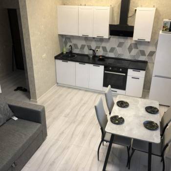 Продается 1-комнатная квартира, 40 м²