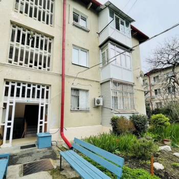 Продается 3-х комнатная квартира, 44 м²