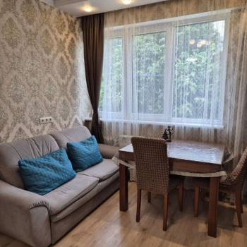 Сдается 1-комнатная квартира, 45 м²