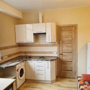 Продается 1-комнатная квартира, 32 м²