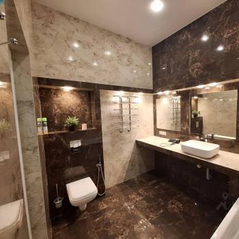 Сдается 2-х комнатная квартира, 97 м²